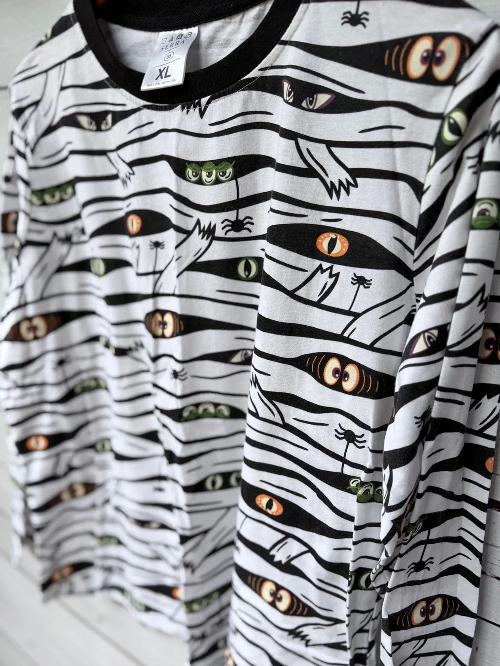 Serra White & Black Mummy Eye Long Sleeve Pajama Set with Green & Orange Eyes